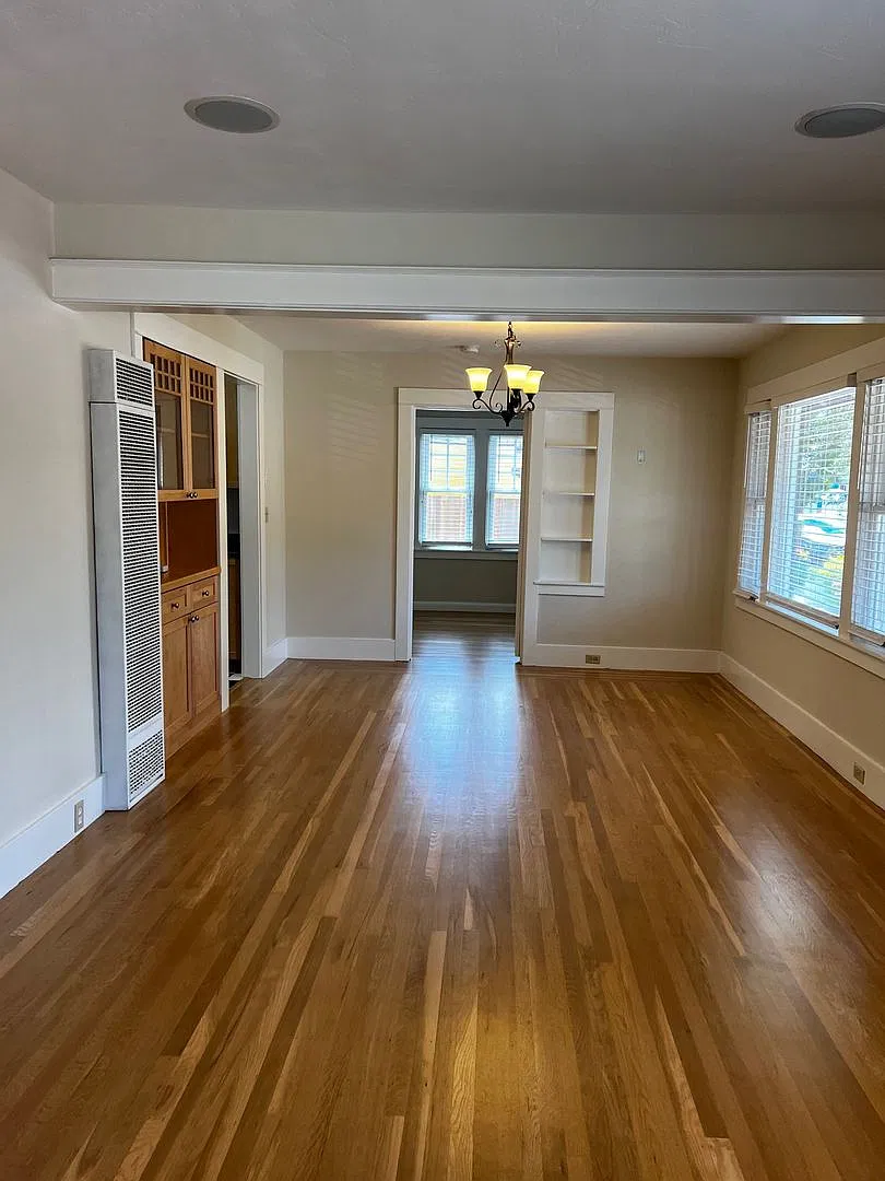 ** Move In Special $500 Off The First Month's Rent! 2 Bedroom / 1 Bathroom Single Family Home Pri... — Photo 4