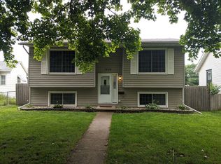 1235 11th St NW, Cedar Rapids, IA 52405