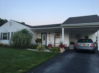 33 Twin Wells Ct, Middletown, NY 10940