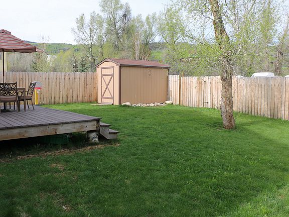 5th image of 605 Evans St
