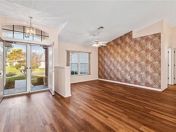 3rd image of 508 Petrel Cir
