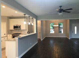 1100 Hidden Oaks Dr, Bedford, TX 76022