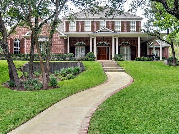 2nd image of 100 Crested Elm Ct