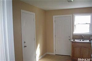 5th image of 4229 Arlington Ave