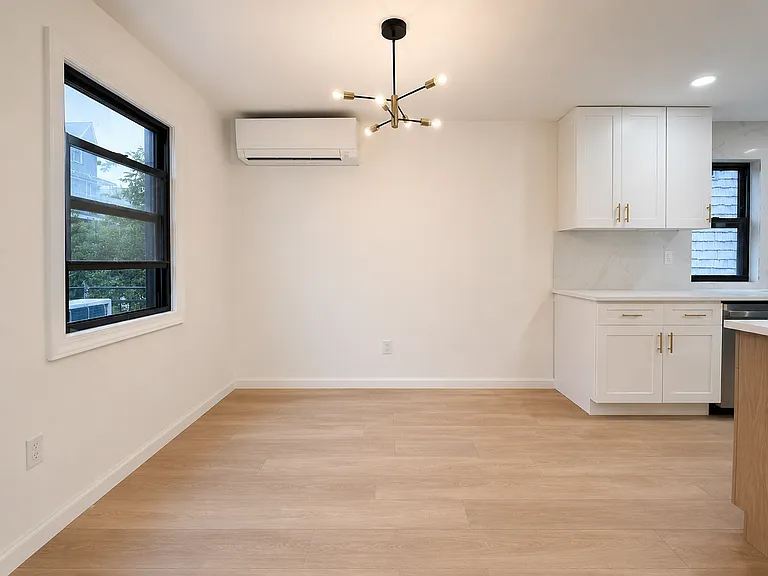17-32 215th St #2 — Photo 4