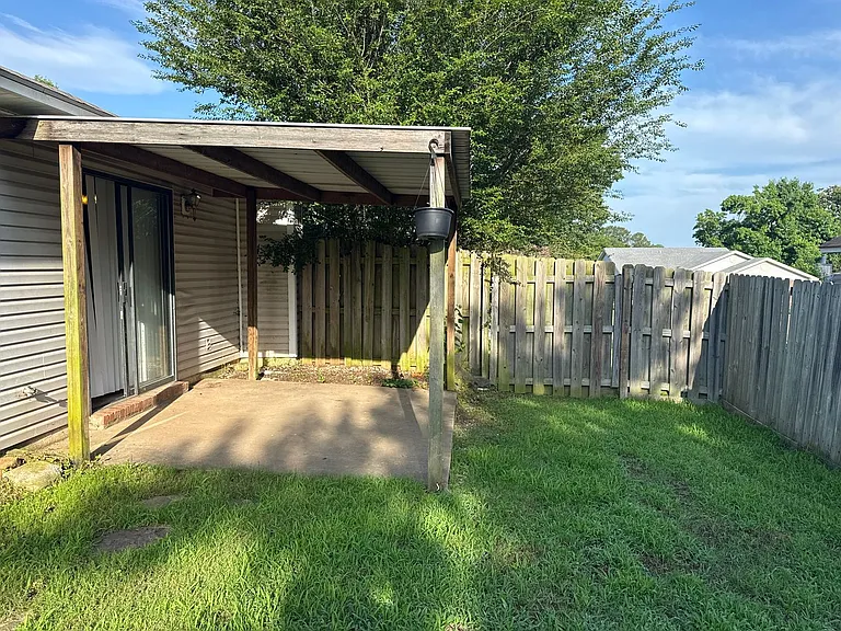 1916 Timber Oaks Ln — Photo 14