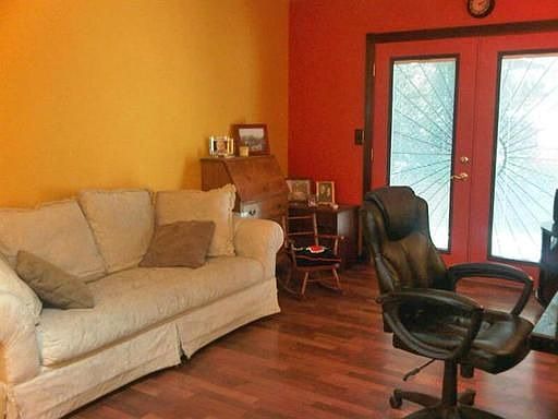 3rd image of 3120 3rd Ave