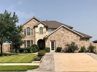 9619 Golden Cypress Dr, Rosharon, TX 77583