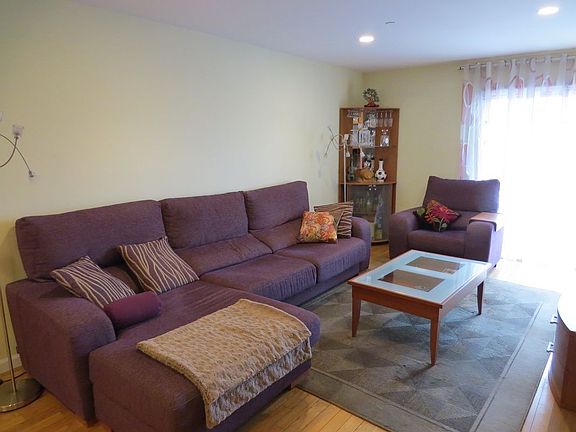 2nd image of 2475 Ocean Ave #4