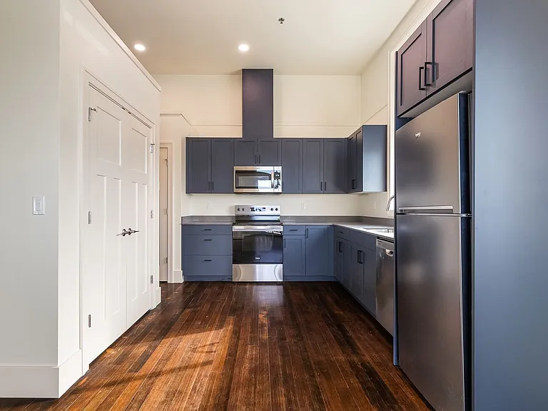 720 Murdock St — Photo 11