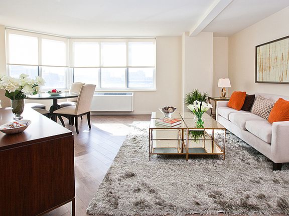 3rd image of 1 River Pl APT 3028
