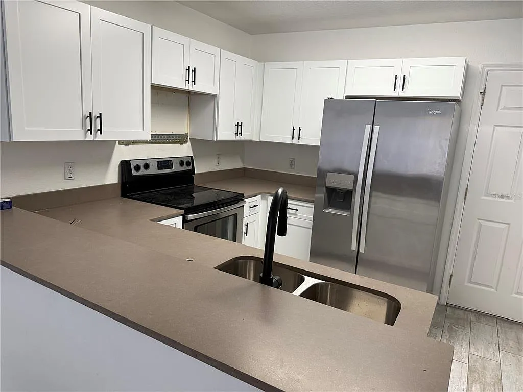 3 bed, 2.5 bath, 1495 sqft, $2,000 — Photo 3