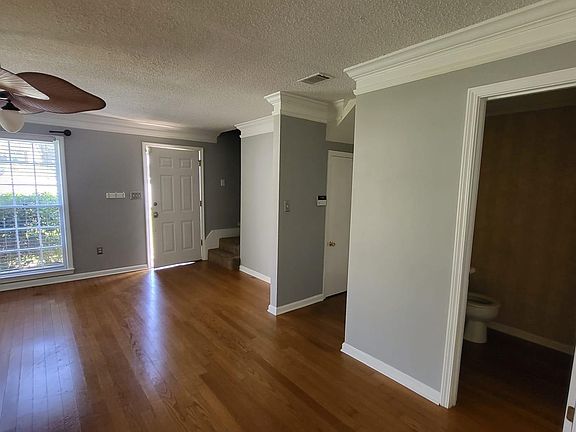 5th image of 113 Armour Ct