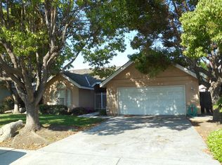 1123 N Crenshaw St, Visalia, CA 93291