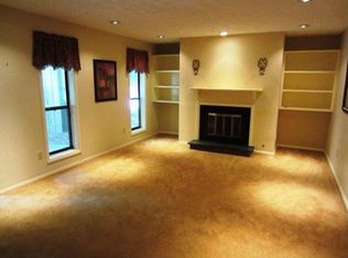 602 Dunbar Dr, Dunwoody, GA 30338