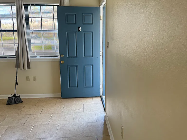 1011 Seville Ave — Photo 22