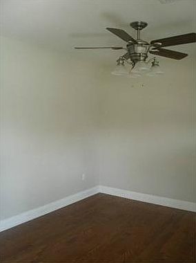 2nd image of 6233 Bellaire Dr