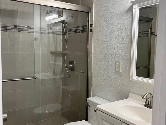 5th image of 2604 Rudder Ave