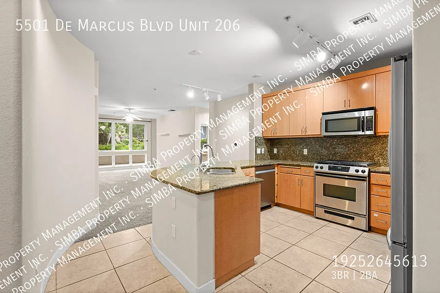 De Marcus — Photo 3