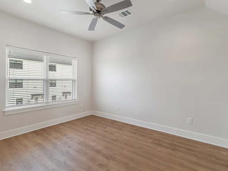 310 Fairway Dr #113 — Photo 15