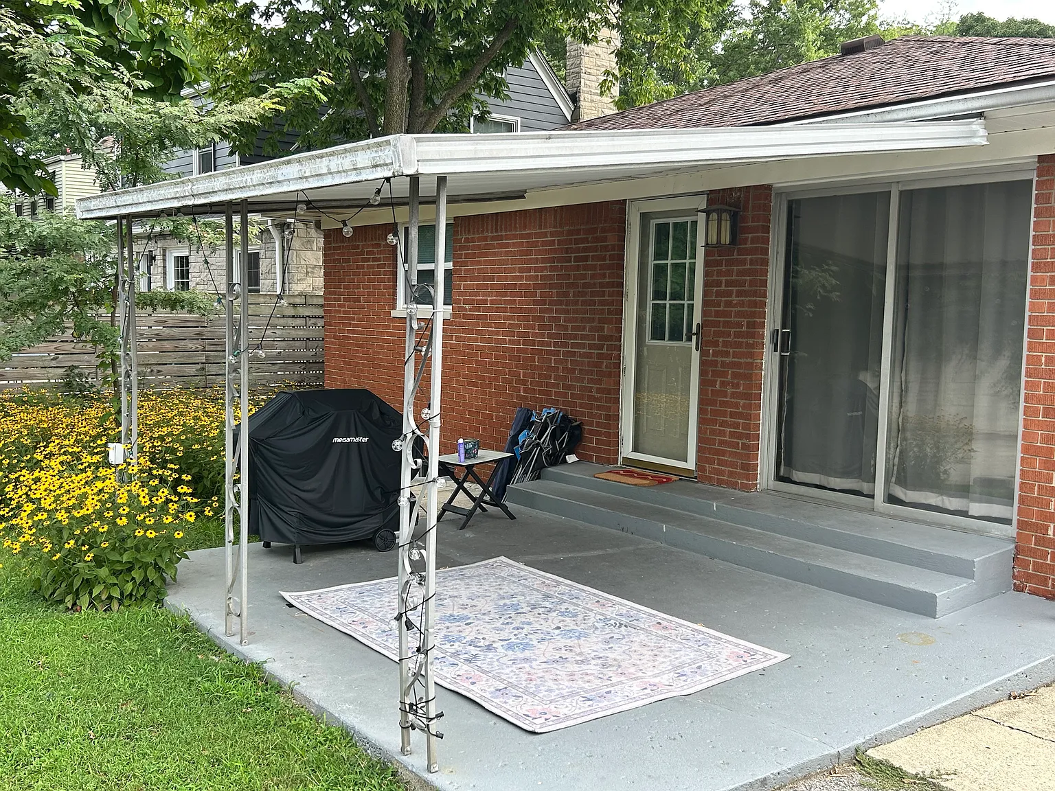5220 Boulevard Place — Photo 2