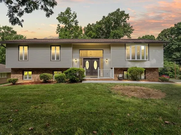 1308 Weatherbee Dr, Winston Salem, NC 27103