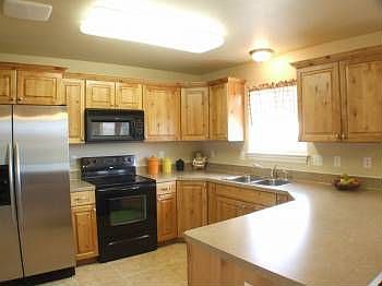 3rd image of 4577 E Botanical Dr