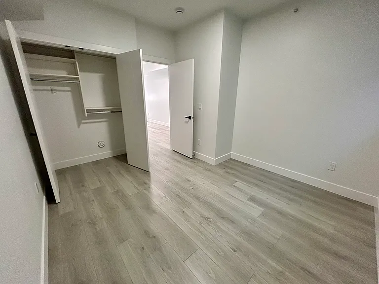 47090 Macfarlane Pl — Photo 8