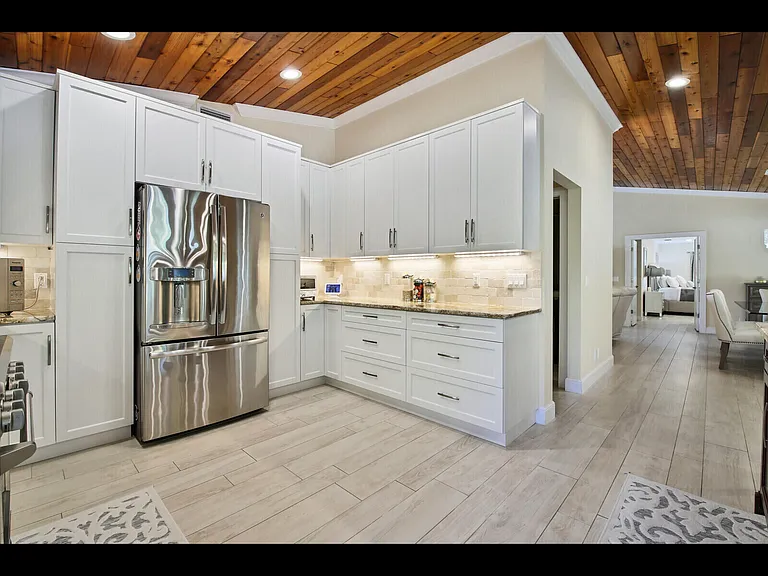 451 N Lyra Cir — Photo 11