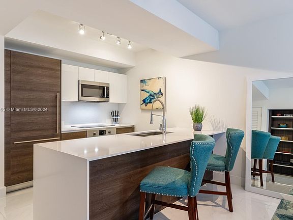 4th image of 301 Altara Ave #606