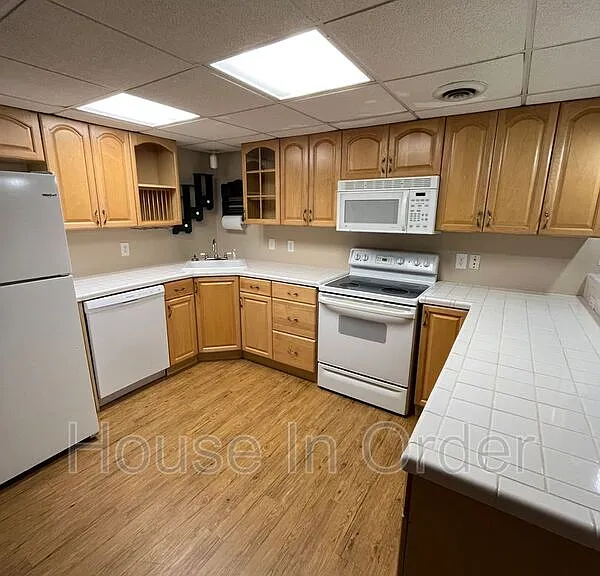 12 Looking Glass Ln — Photo 8