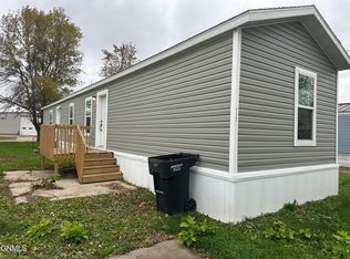 117 Countryside Ln SE, Mandan, ND 58554