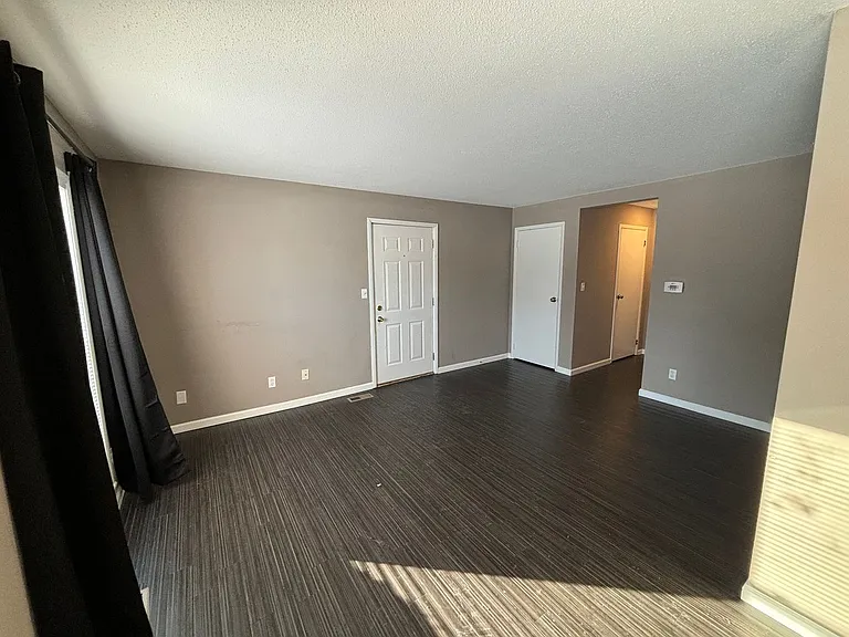 620-630 E Main St — Photo 30