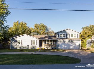 1233 N Lewis Ave, Fayetteville, AR 72703