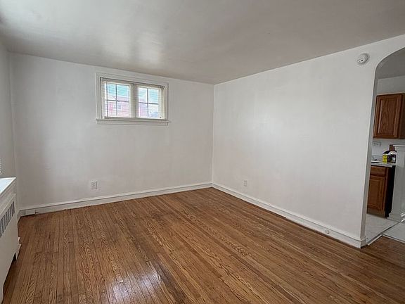 4th image of 7925 Cedarbrook Ave #977811345
