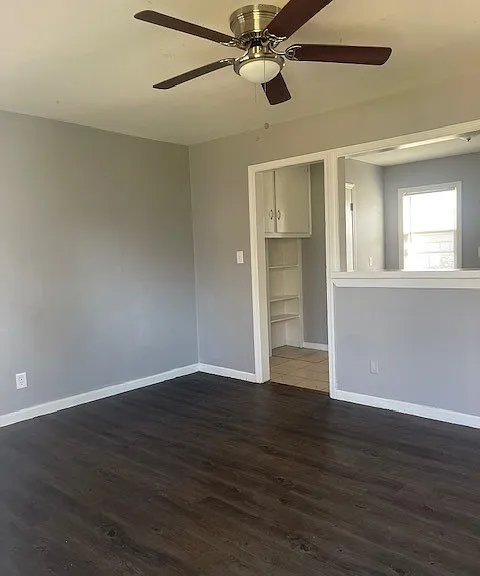 1107 N Harding Ave — Photo 1