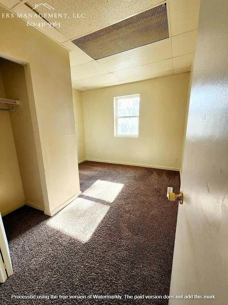 3 bed, $995 — Photo 4