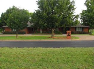 10091 Cedar Valley Cir, Guthrie, OK 73044