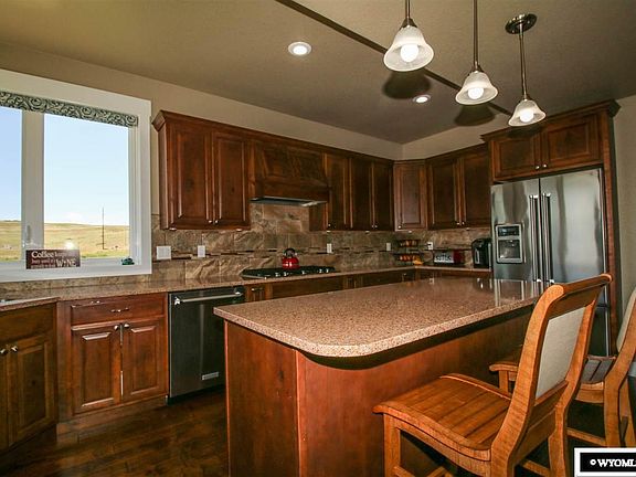 3rd image of 6085 River Park Dr