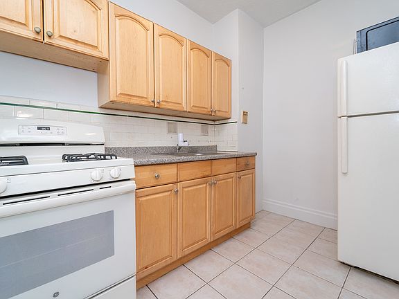 3rd image of 31-19 47th St #3F