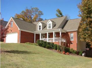 547 Kailors Cove Cir, Ringgold, GA 30736