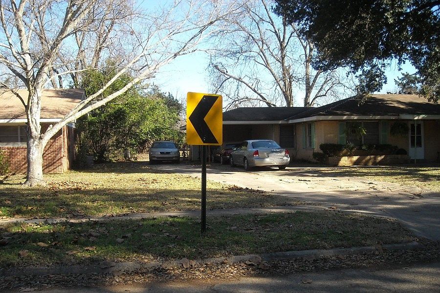 2nd image of 4018 Reily Ln