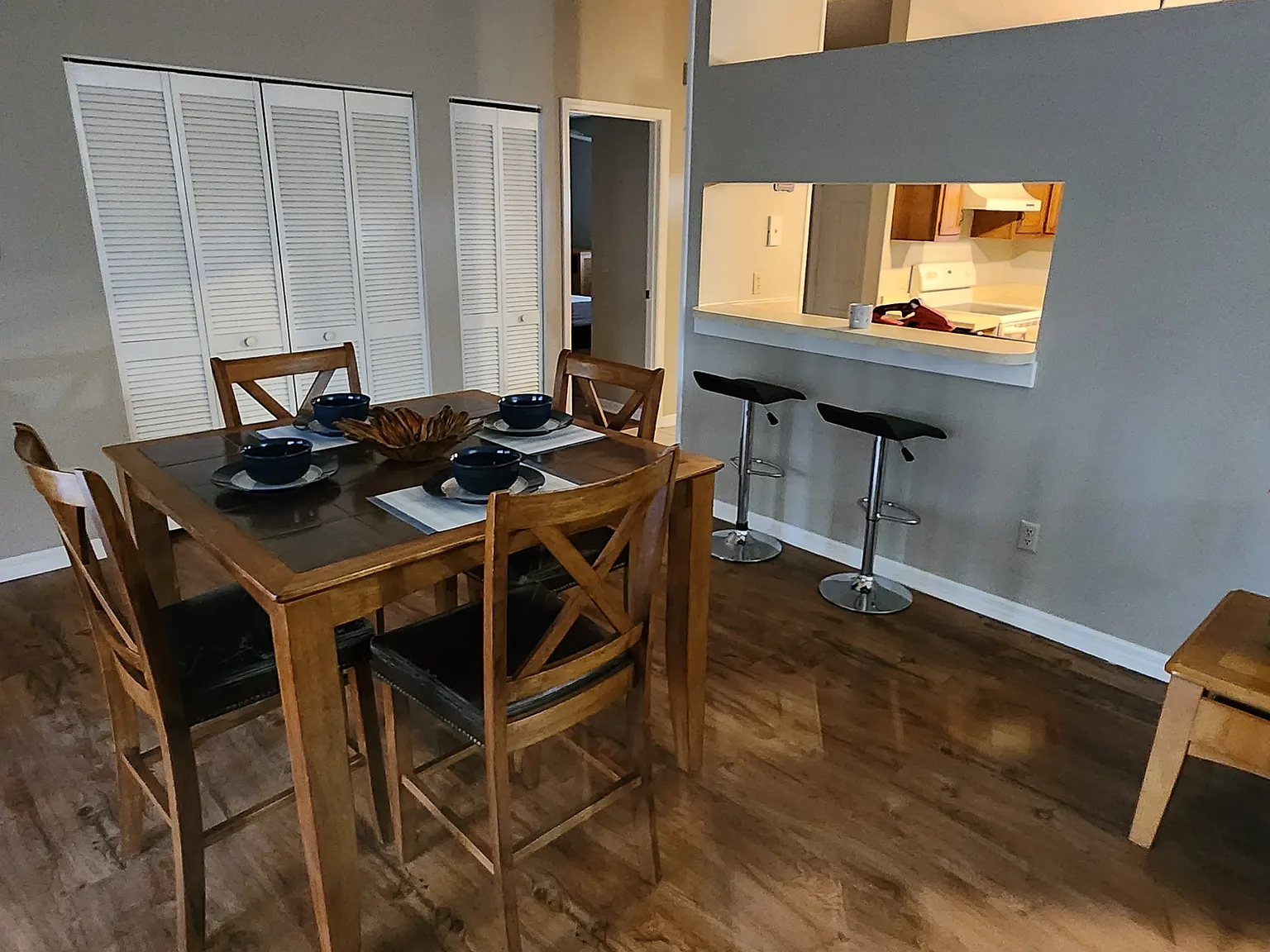 2 bed, 1023 sqft, $1,600 — Photo 3