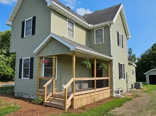 10 E North St, Ridge Farm, IL 61870