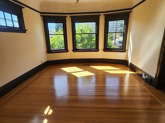 2nd image of 92 Monte Cresta Ave