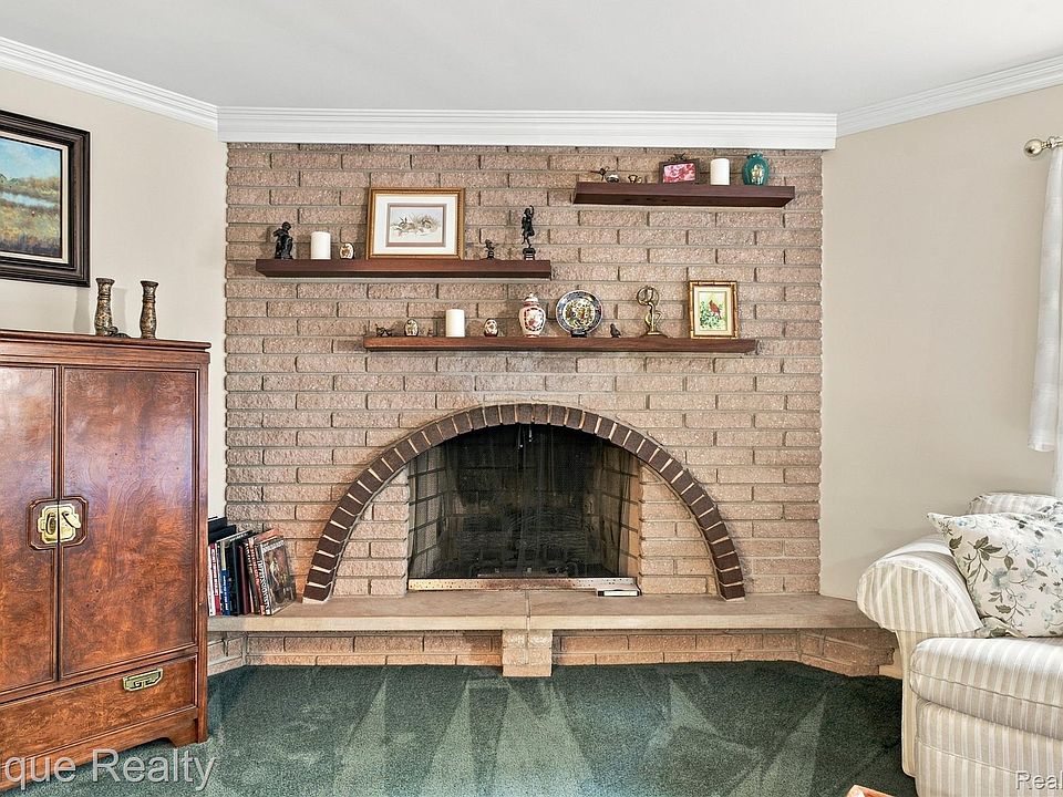 1570 Lomond Ln, photo 11