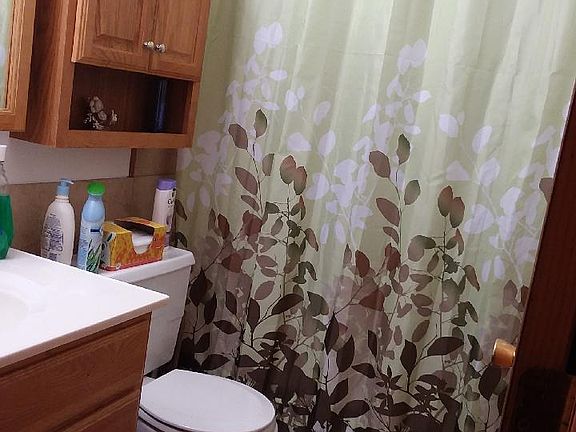 3rd image of 1713 Arnold Dr