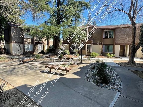 2nd image of 3621 Larchmont Square Ln