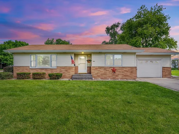 204 E 6th St, Gibson City, IL 60936