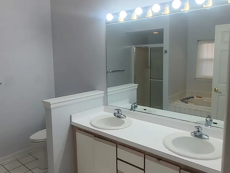 7322 Randolph St #6 — Photo 10
